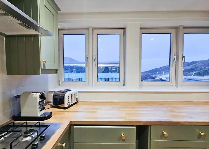 2-bedroom With Free Parking And Stunning Views