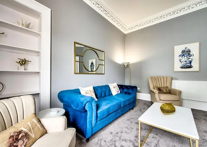 Lothian Road - Perfect Centre Location. אדינבורו