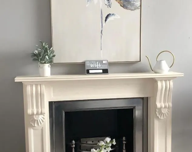 Lothian Road - Perfect Centre Location.