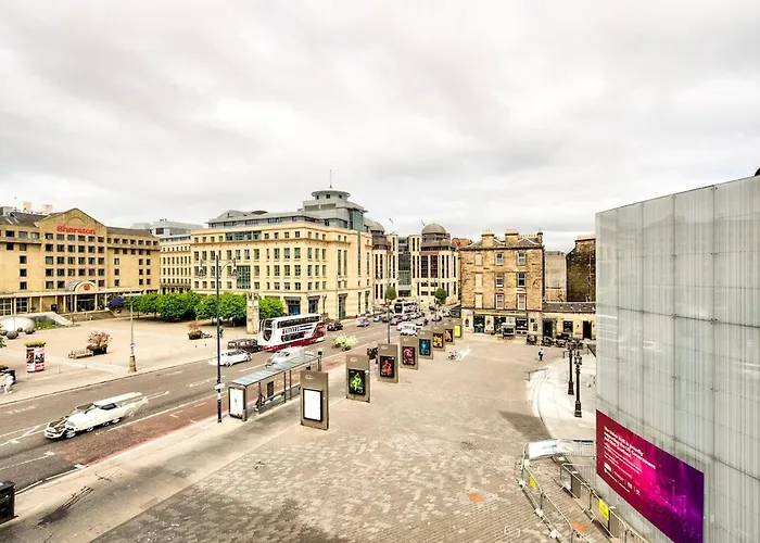 Lothian Road - Perfect Centre Location.