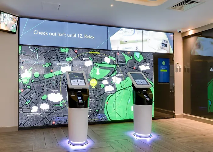 Hub Centre - Royal Mile