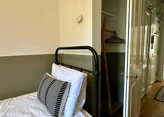 Grindlay St - Fantastic 2br In Theatre District