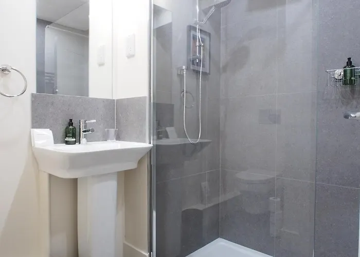 Stylish Mezzanine Loft In - Flat 5, Elgin House Edinburgh