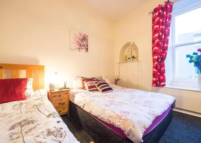 Morrison Roomz Hotell