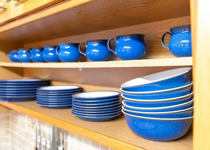 Bright, Spacious House *