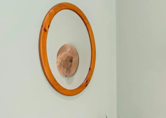 Stylish 2-bed Garden Villa *