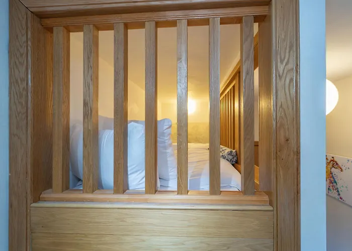 Family Friendly 3br Townhouse With 6 Beds And Parking Дом отдыха Эдинбург