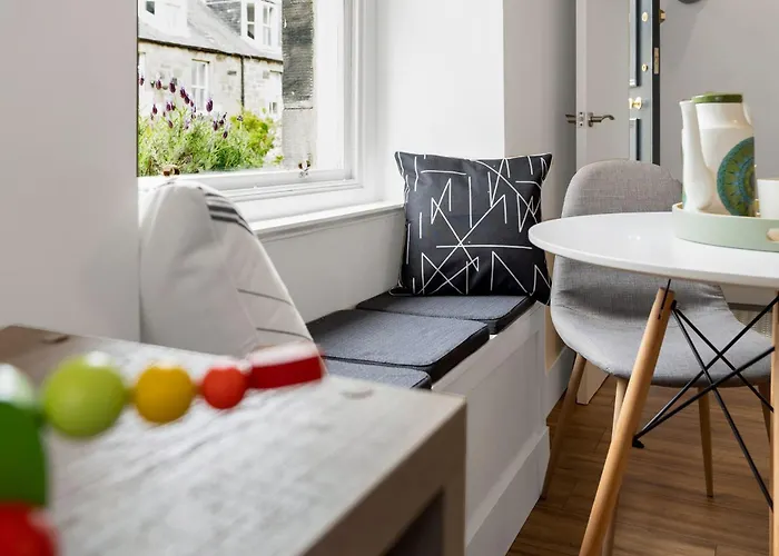 Stylish 2-bed Garden Villa *