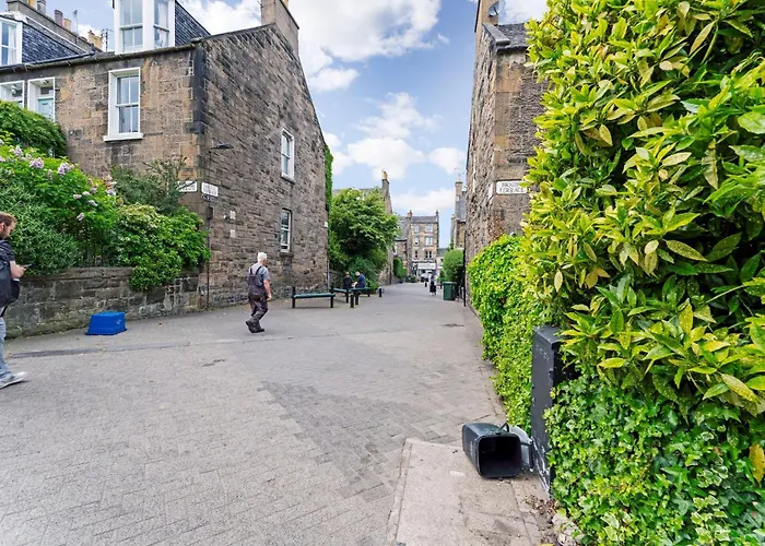 Stylish 2-bed Garden Villa