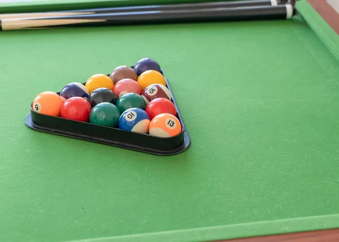 Bright 2 Bedroom Flat On Leith Walk Apartment *