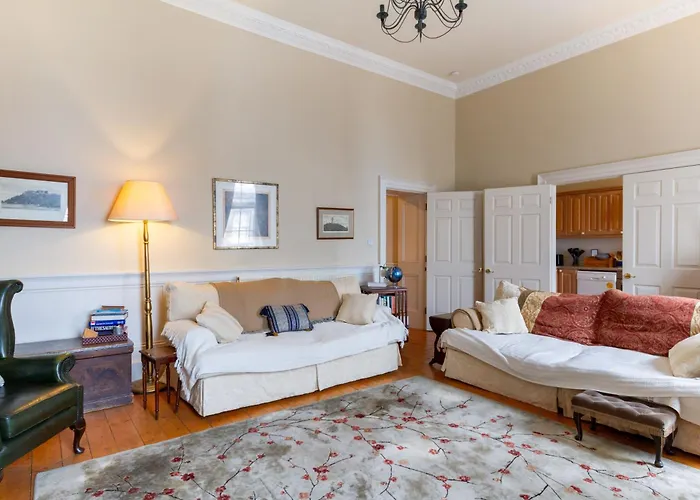 Regal 2bd Georgian Flat In The Heart Of Edinburgh
