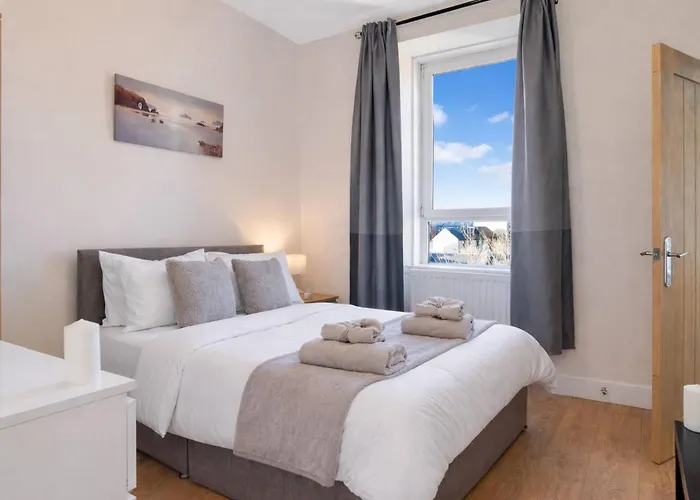 Free On-street Parking Apartment Edinburgh