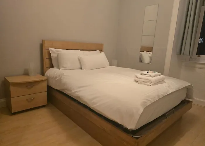 Comfy Semi-central Near Entertainment Park *