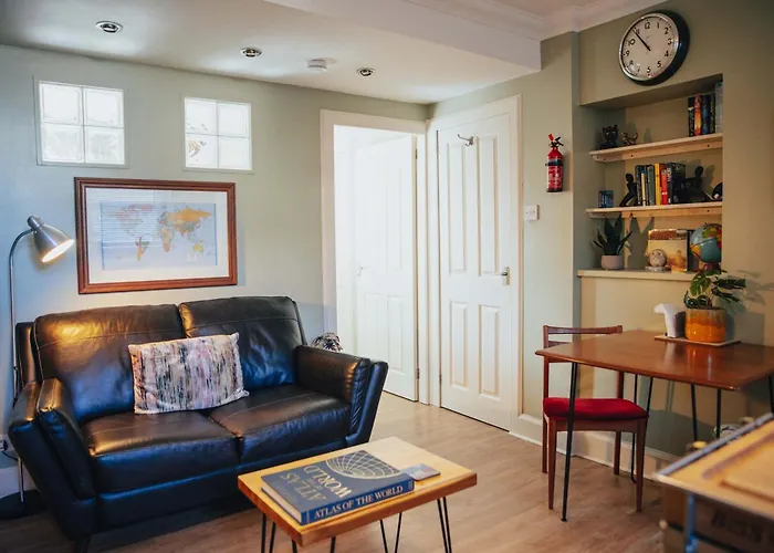 شقة Snug 1 Bed In Edinburgh's Juniper *