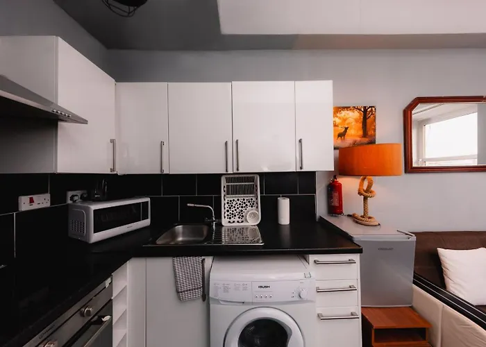 Calm, Cosy & Near Meadows 10 Edinburg