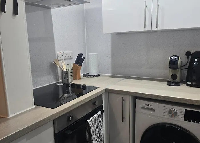 Апартаменты Comfy Semi-central Near Entertainment Park Эдинбург