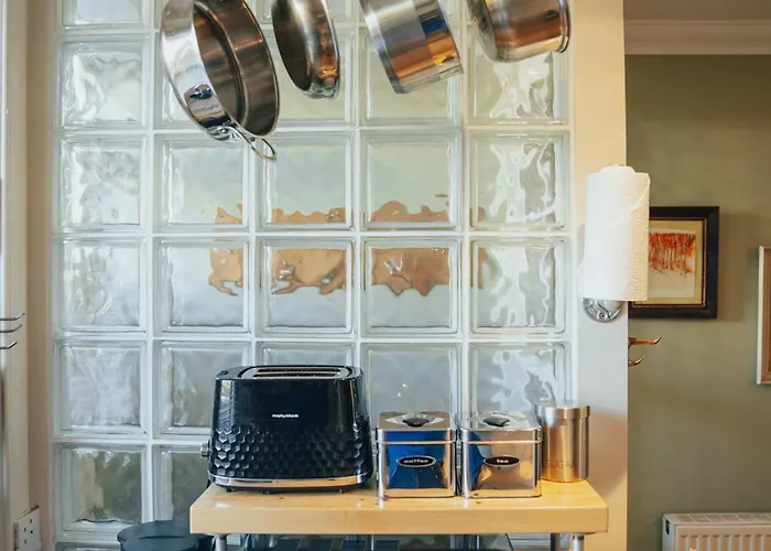 شقة Snug 1 Bed In Edinburgh's Juniper *