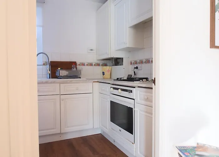 Fettes - Homely 2bd In Quiet Development Lejlighed Edinburgh