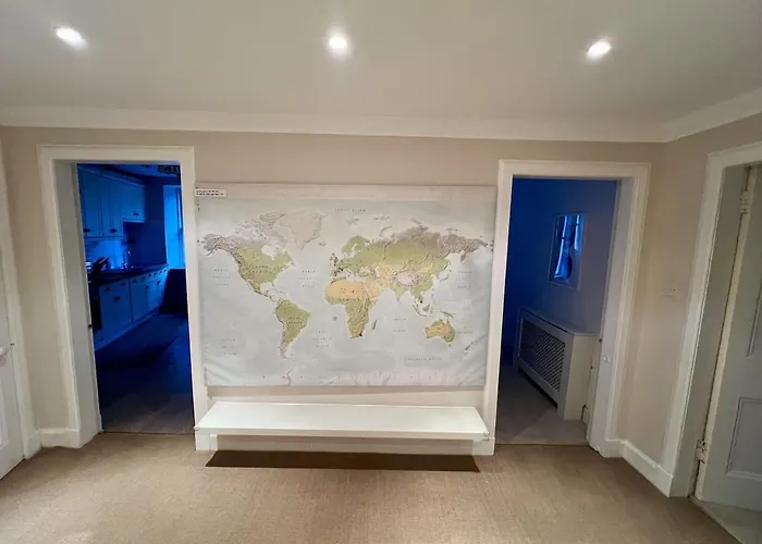 Blantyre Cosy Hideaway אדינבורו