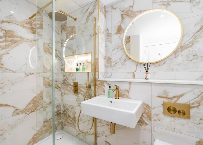 Dragon Luxury At Rutland Square