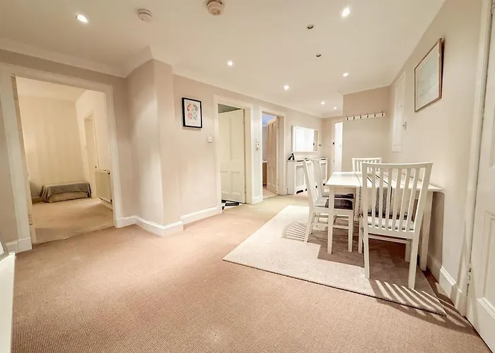 Blantyre Cosy Hideaway *