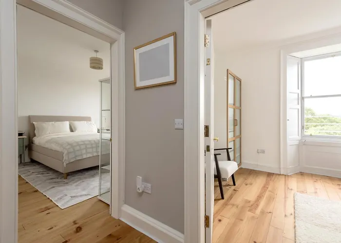 Lejlighed Elegant 2-bedroom In New Town Near Princes Street Edinburgh