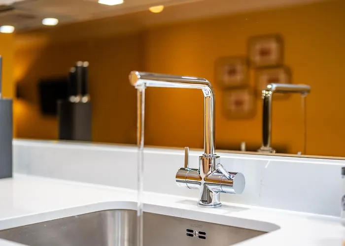 Dragon Luxury At Rutland Square Edinburgh