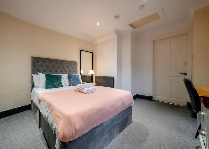 Percys Place Sleep 11, 15 Minute To Centre Free Parking Lejlighed