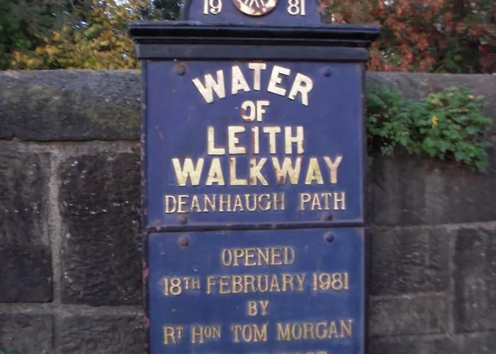 Tranquil 2 Bed Flat, Free Parking, Near Murrayfield & Centre * Edimburgo