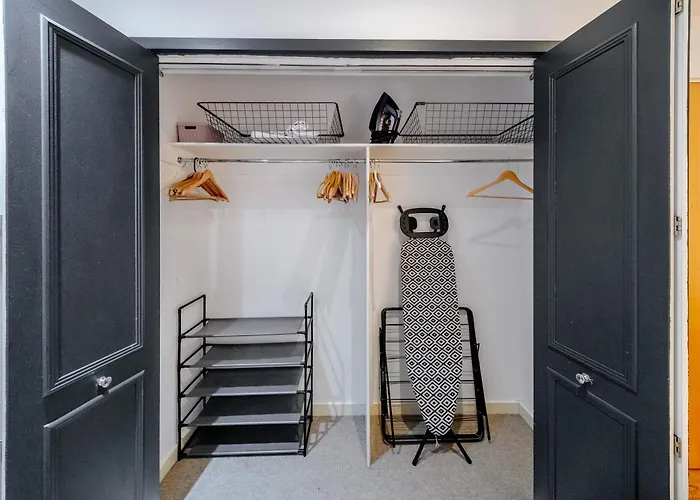 Albions Corner 6 Guests 5 Beds Free Parking