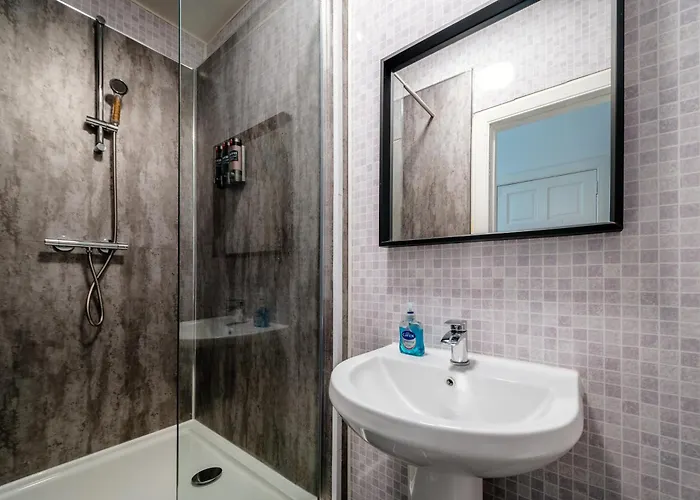 Percys Place Sleep 11, 15 Minute To Centre Free Parking Edinburgh