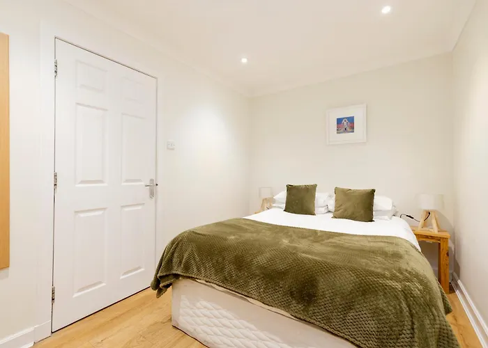 Apartment Joivy Lovely Flats In Centre Edinburgh