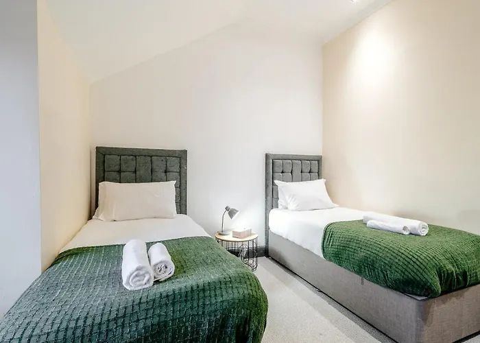 Percys Place Sleep 11, 15 Minute To Centre Free Parking Edinburgh