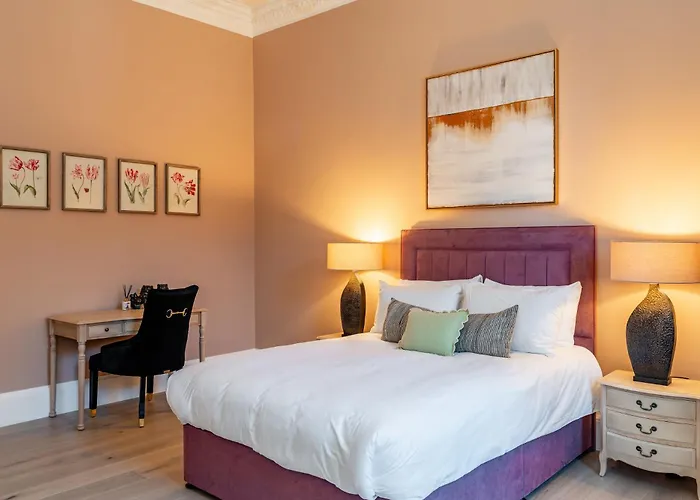 Dragon Luxury At Rutland Square * Edinburgh