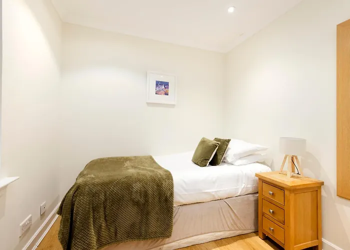 Joivy Lovely Flats In Centre Apartment Edinburgh