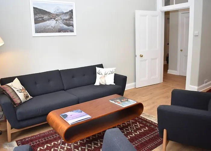 High Street - Modern Scandi Design In The Heart Of The Old Town! Edinburgh