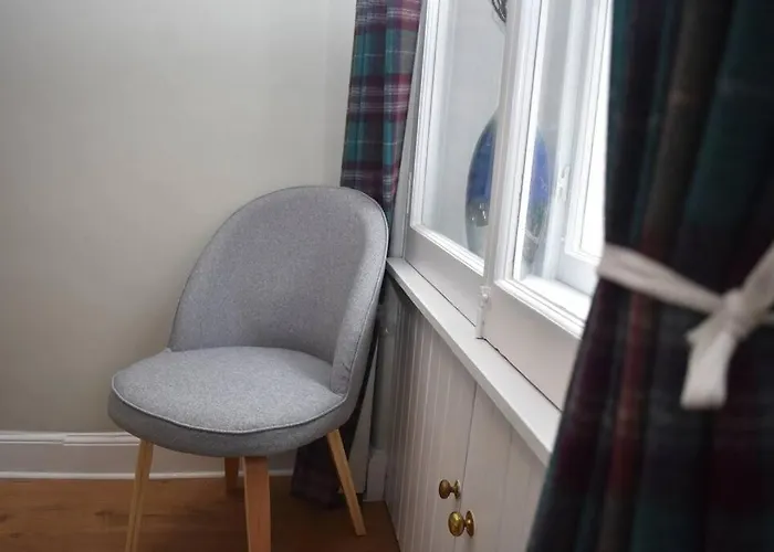 High Street - Modern Scandi Design In The Heart Of The Old Town! * Edinburgh