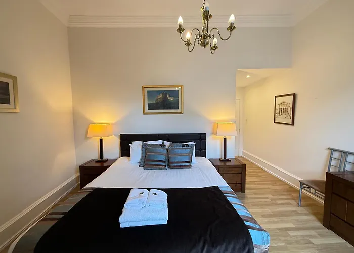 Parliament Square - Royal Mile Apartment *