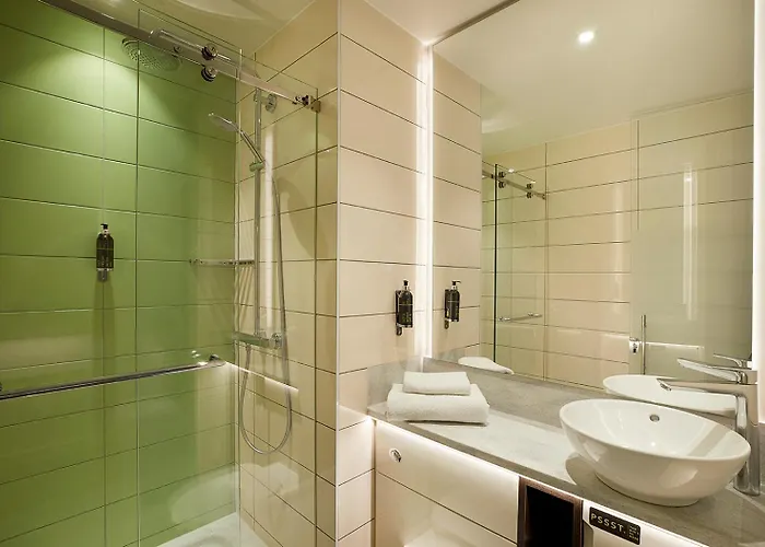 Hub Centre - Royal Mile 3* Edinburgh