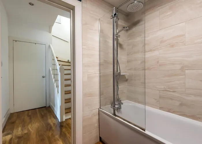 Modern Holyrood Family Retreat