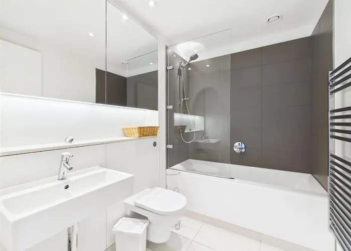 Modern & Stylish One-bed Edinburgh