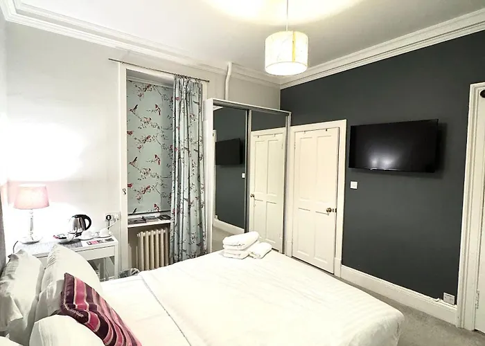 West Coates Mansion Hotel 4*