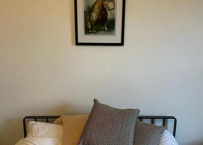 Classical 19th Century Stair - 3 Bedroom Edinburgh