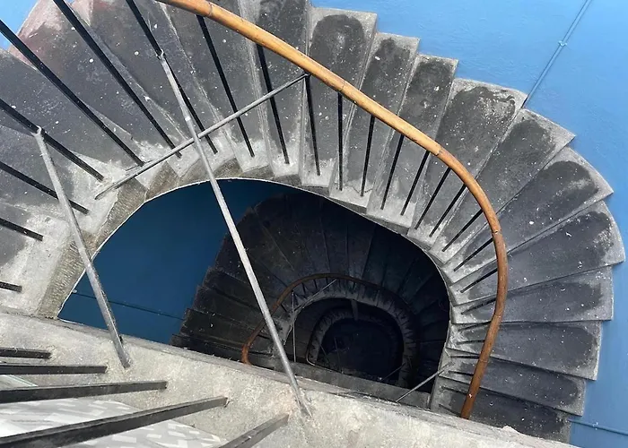 Apartment Classical 19th Century Stair - 3 Bedroom Edinburgh