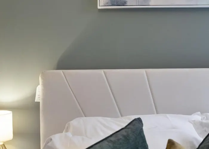 Apartment Newly Refurbished - Parking - - 3 Guests