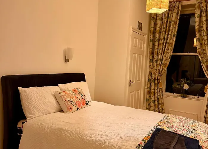 Apartment Luxurious Victorian 3 Bed Flat In The Heart Of Edinburgh