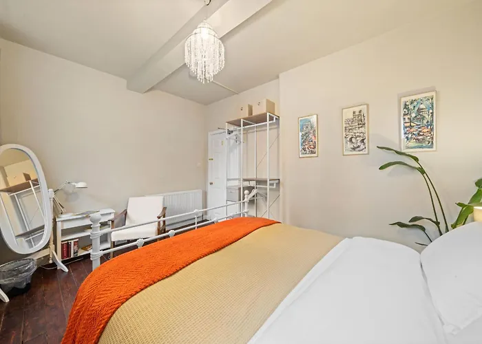 Dewar 3 Bedroom - Edinburgh