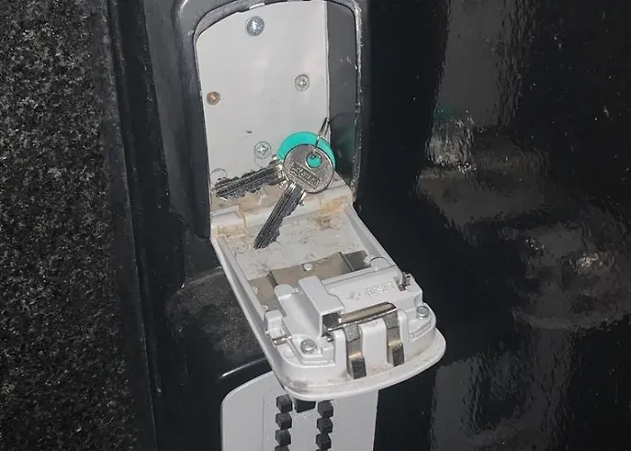 Classical 19th Century Stair - 3 Bedroom Edinburgh