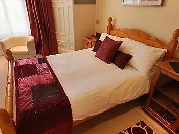 Ceilidh-donia 3* Edinburgh