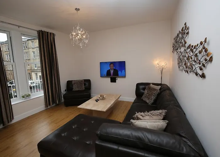 Pearl - Dalry House * Edinburgh